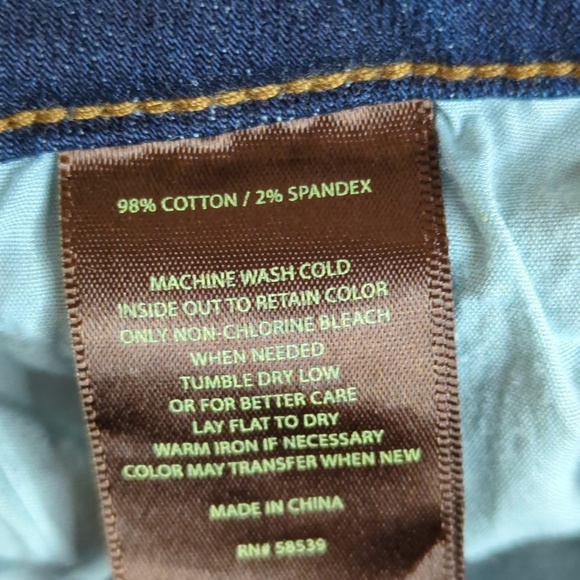 Kut from the Kloth Emma Ankle Straight Leg Distressed Raw Hem Jeans - Picture 13 of 14